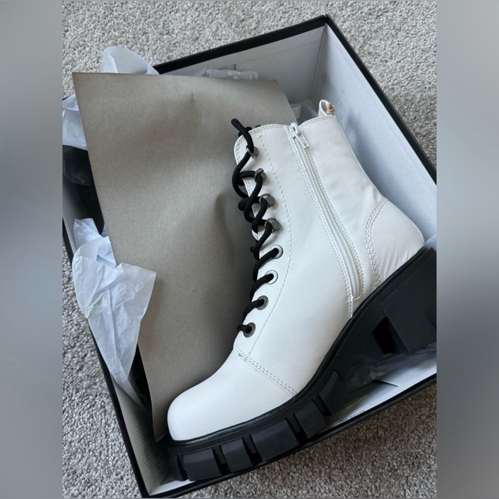 MIA Malta White Lace-Up Combat Boots with Black Lug Sole - Picture 2 of 6